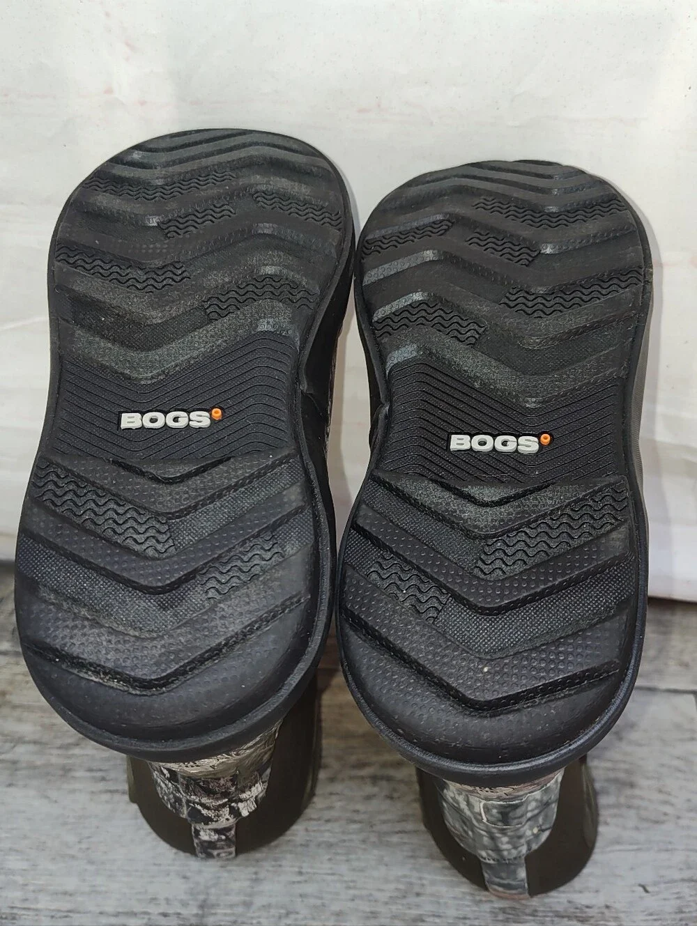 BOGS Classic II Mossy Oak Neoprene Pull On Boot boys/youth camo size 3, Like New